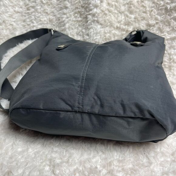 Baggallini gray Nylon shoulder bag with silver tone hardwares adjustable strap. - Picture 5 of 13